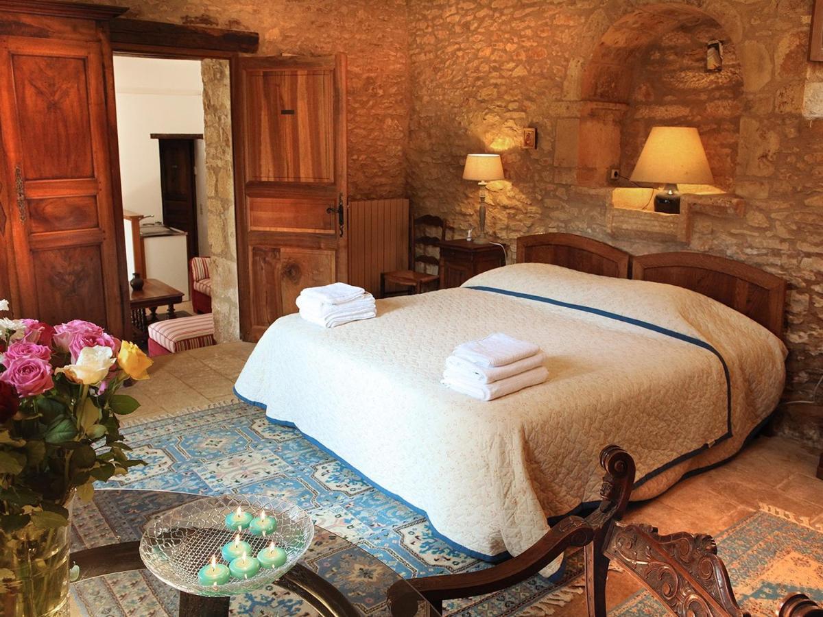 Chambres D'Hotes Avec Piscine La Rossillonie Beynac-et-Cazenac Δωμάτιο φωτογραφία
