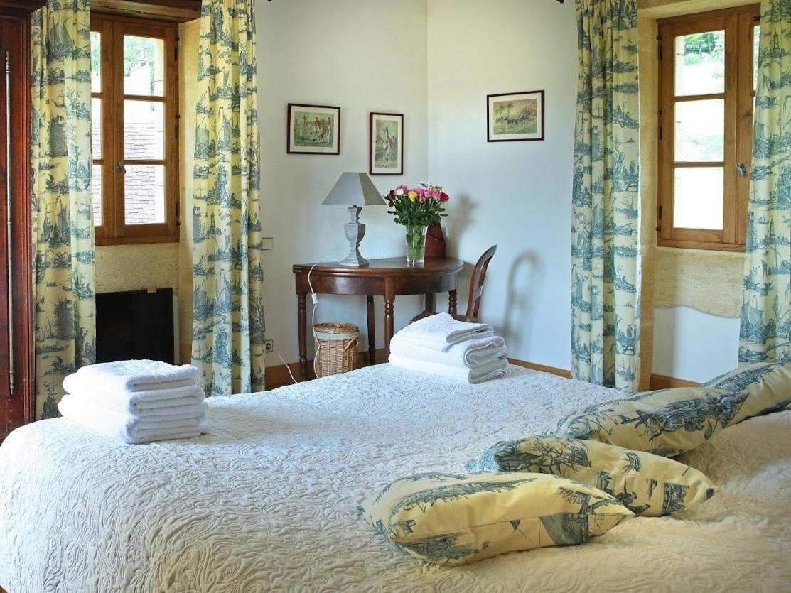 Chambres D'Hotes Avec Piscine La Rossillonie Beynac-et-Cazenac Δωμάτιο φωτογραφία