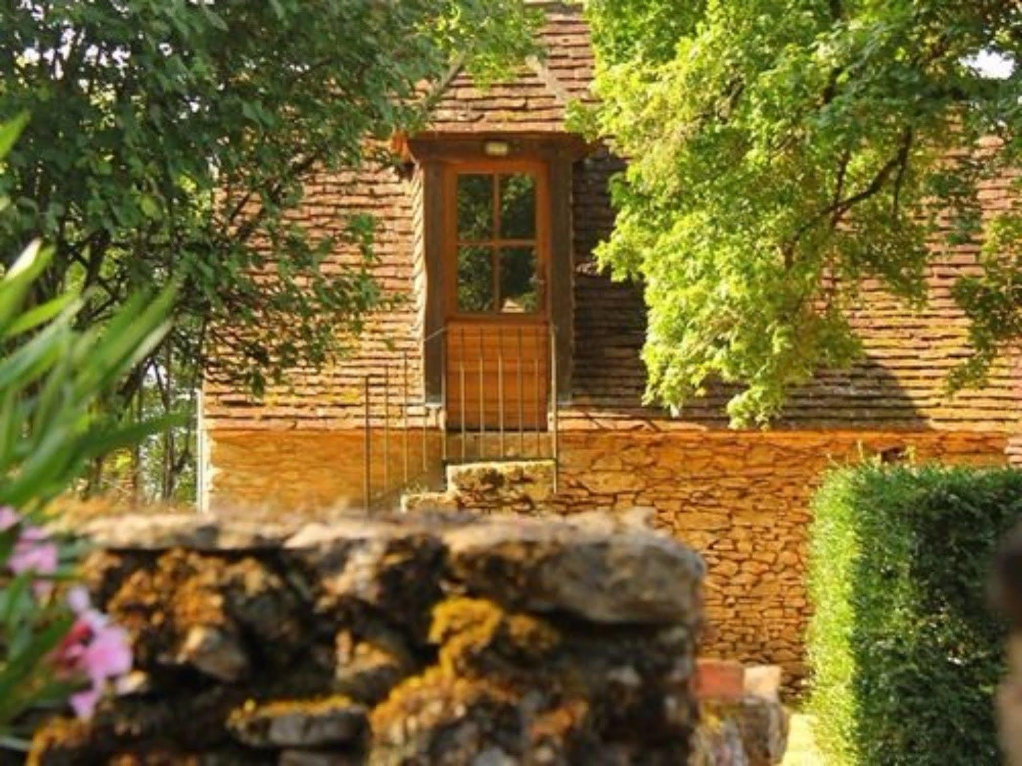 Chambres D'Hotes Avec Piscine La Rossillonie Beynac-et-Cazenac Εξωτερικό φωτογραφία